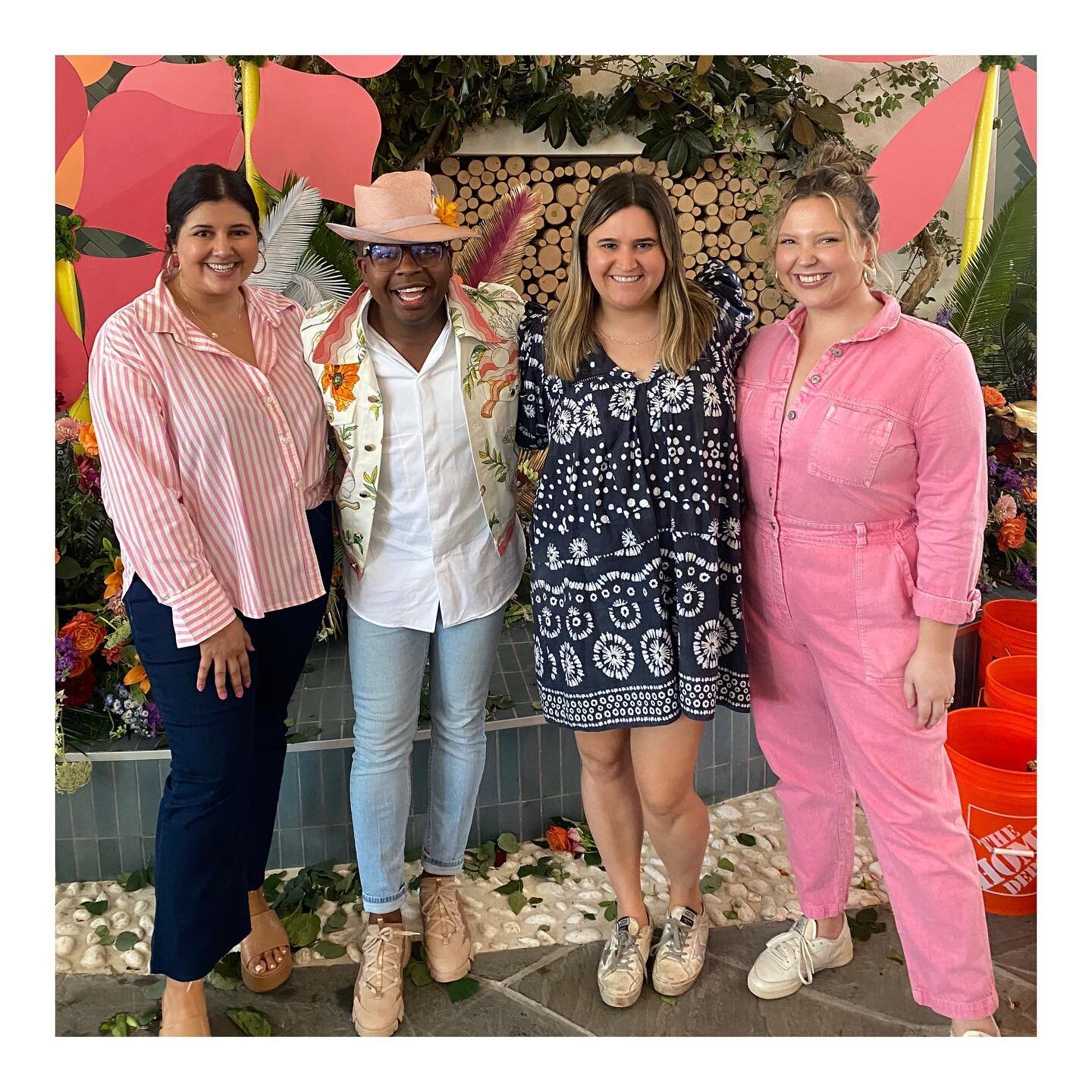 Our team was busy this weekend celebrating the Bodacious Blooms Flower Festival at @buckheadvillagedistrict and @shopsaroundlenox! From a Thursday night kick-off cocktail party and a floral arrangement class with @canaanmarshall to a property wide st