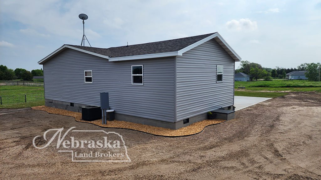 Prairie Zephyr exterior house pics 5.25 (2).jpg