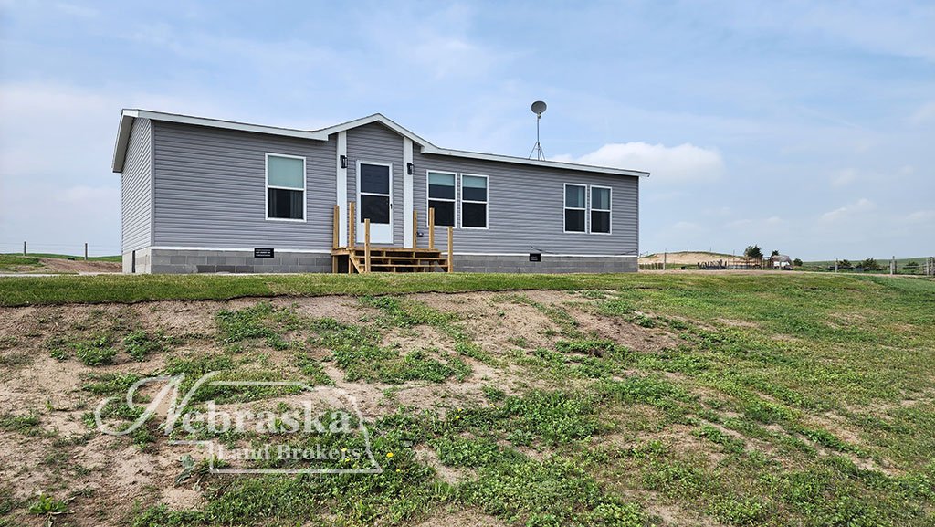 Prairie Zephyr exterior house pics 5.25 (8).jpg