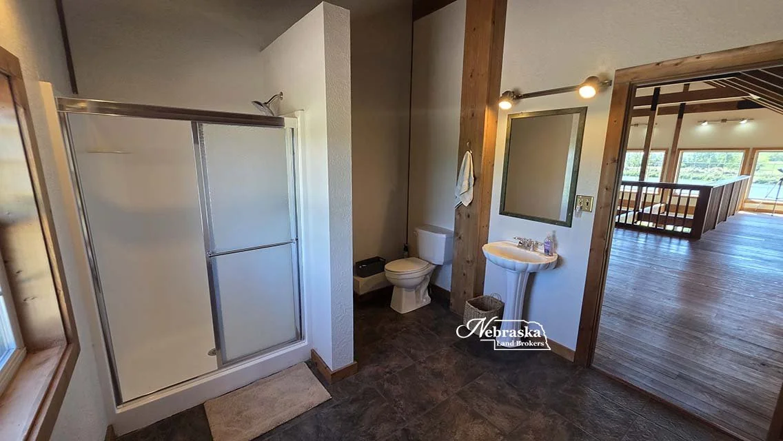 6874 E N Shore Dr (27).jpg
