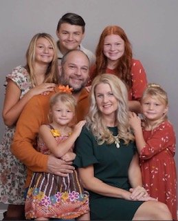 Tom, Julie, Avah, Adlai, Abigail, Annabelle, and Amelia Blauvelt