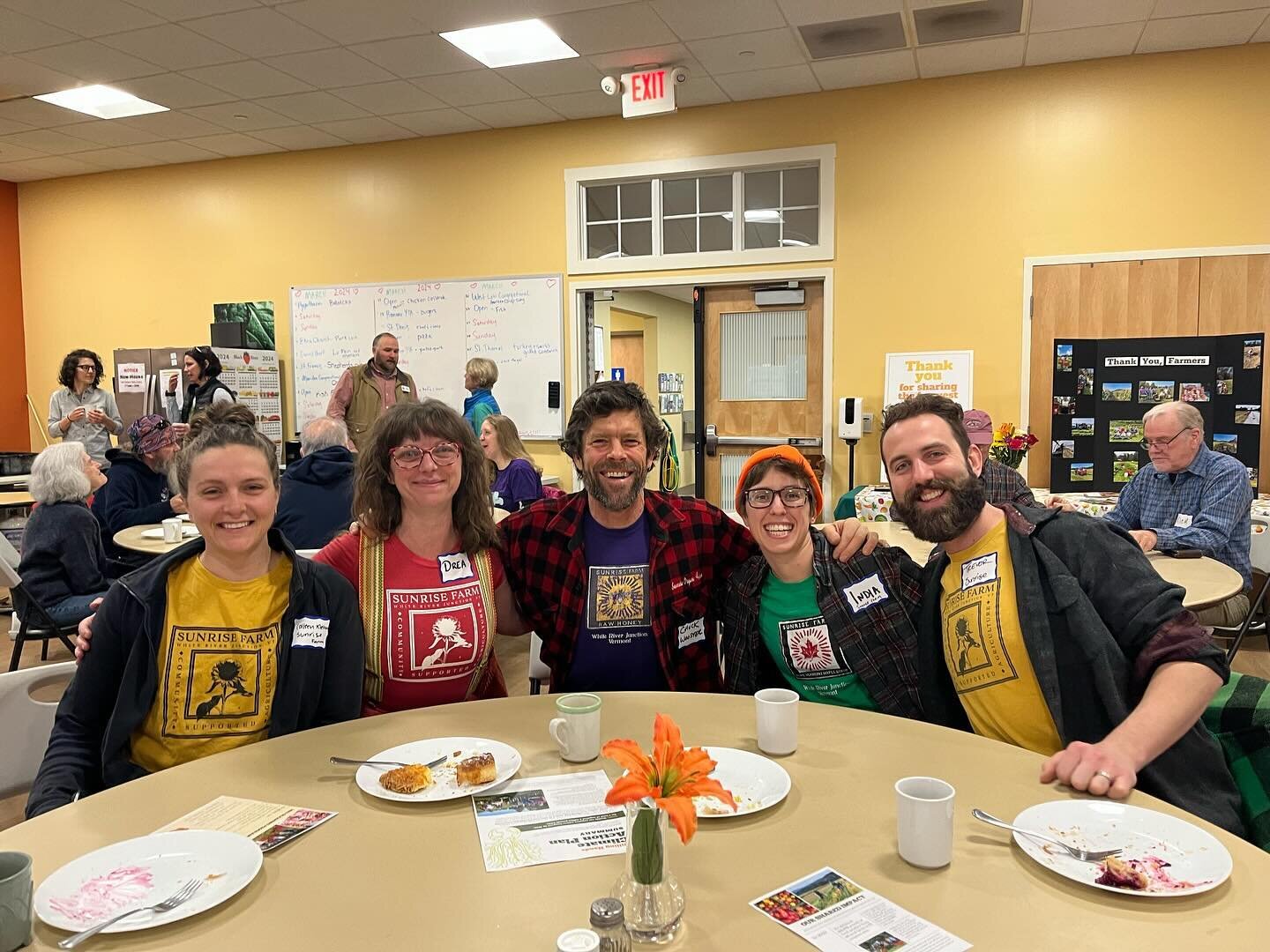 Yesterday we got to have breakfast with a bunch of really cool farmers and the amazing Willing Hands Team at the Listen Dining Hall. A fun way to get together and kick off a new season! Thank you Willing Hands for all that you do! We feel honored to 