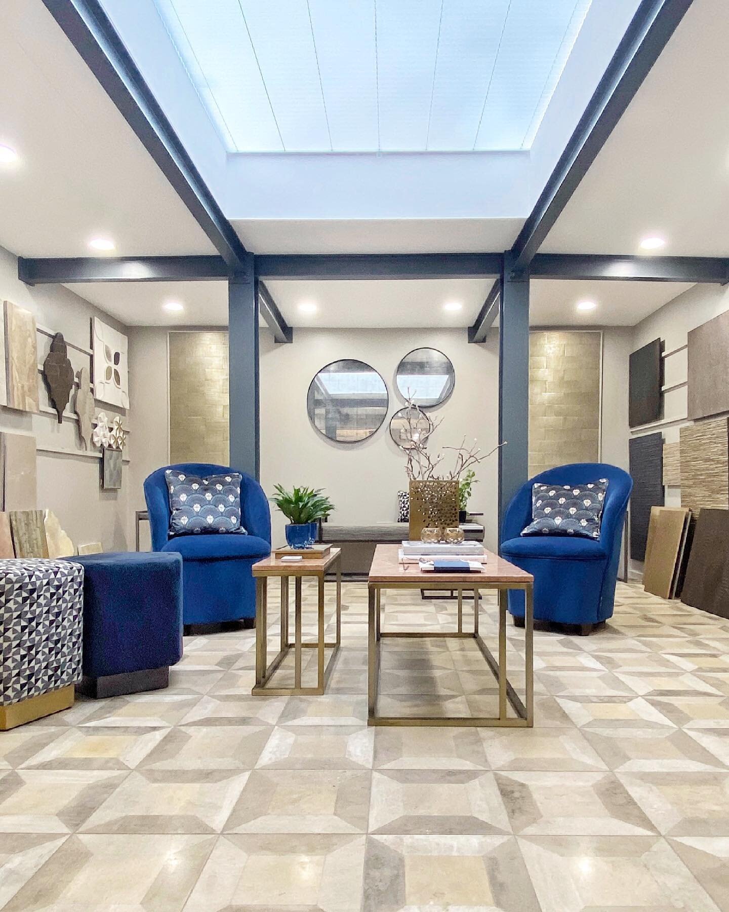 Get a closer look of our beautiful and unique collections of surface materials at our King&rsquo;s Road showroom. Get inspired by our combinations from the rarest marble and stone to precious metals, shells and glass. #DecorumEstLondon #ChelseaLondon