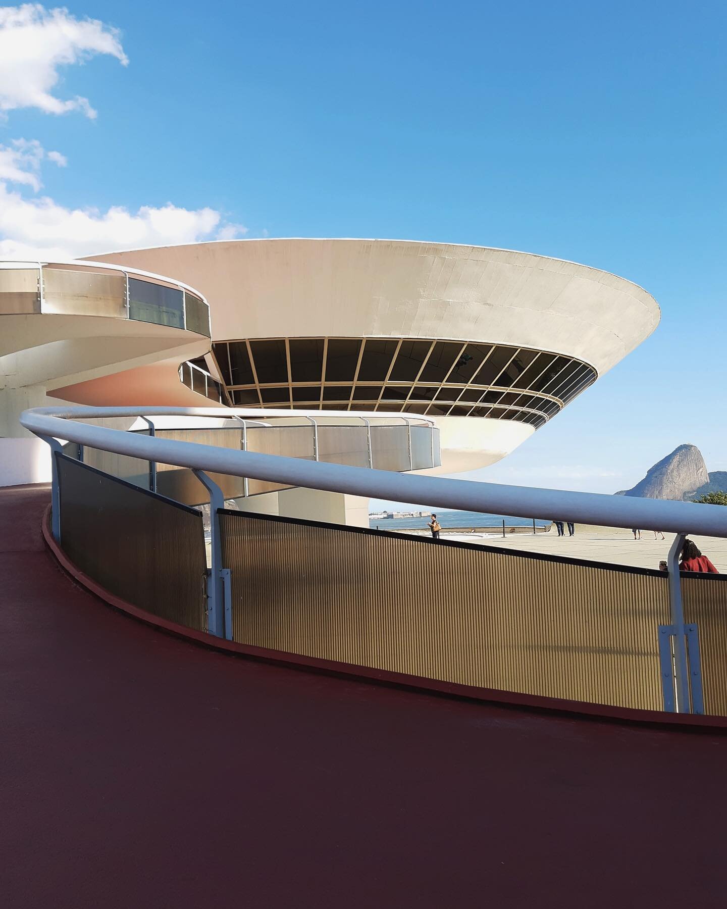 #INSPIRATION: The Niter&oacute;i Contemporary Art Museum, also know as the MAC, was designed by the famed Brazilian architect Oscar Niemeyer and completed in 1996. This iconic saucer-shaped structure, situated on a cliffside above Guanabara bay in th