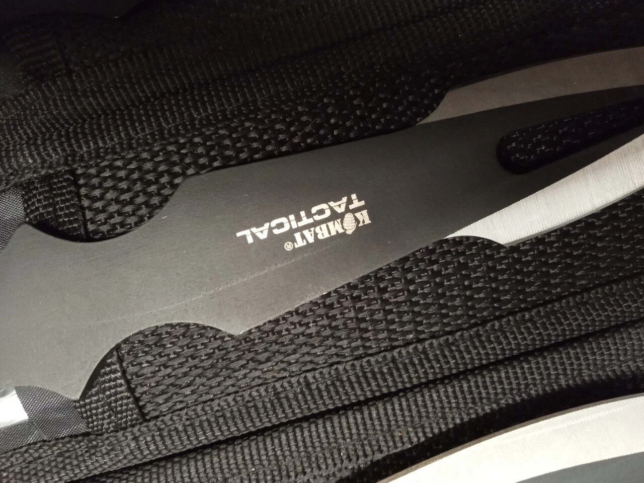 Throwing knives 1.jpg