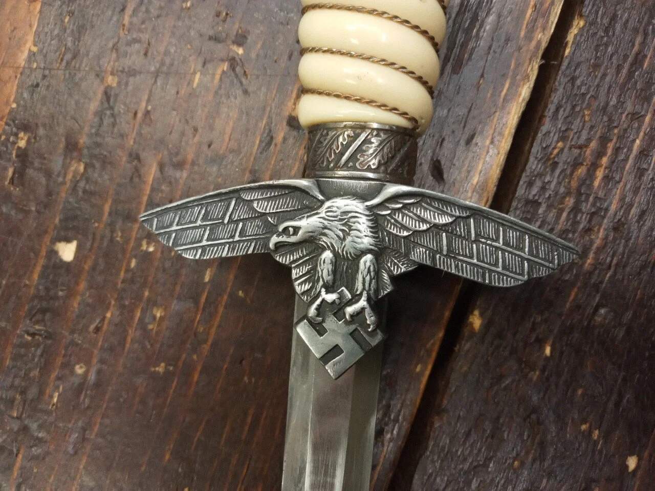 German luftwaffe dagger ww2 2.jpg