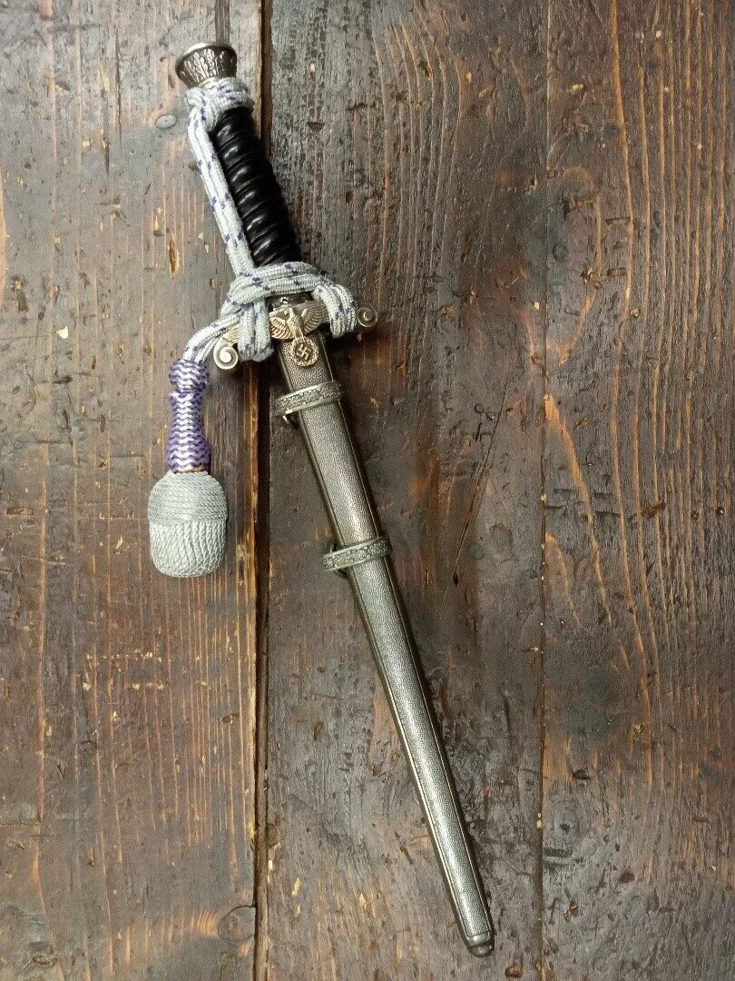 Army officer ww2 dagger.jpg