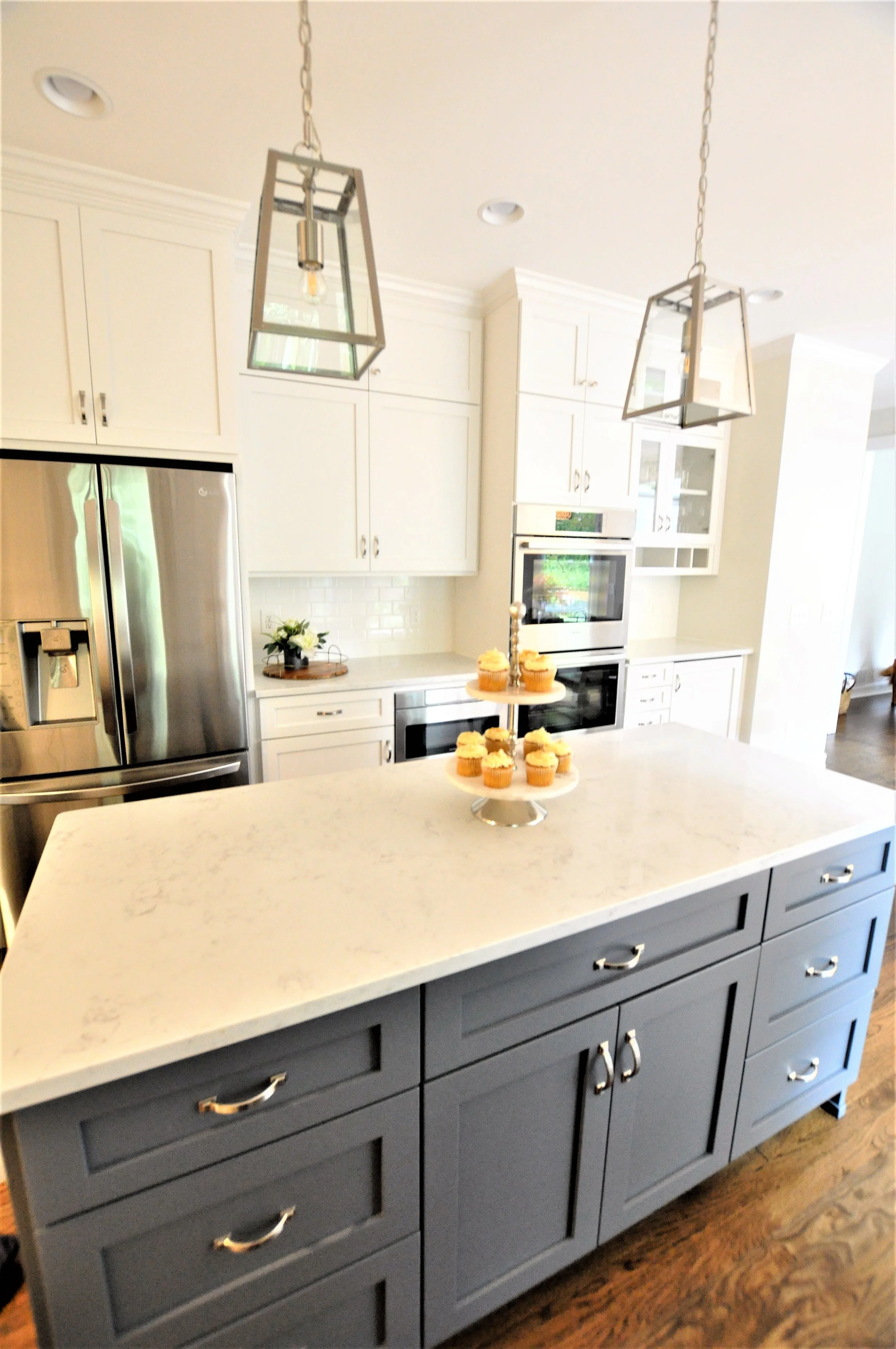Kitchen Island.jpg