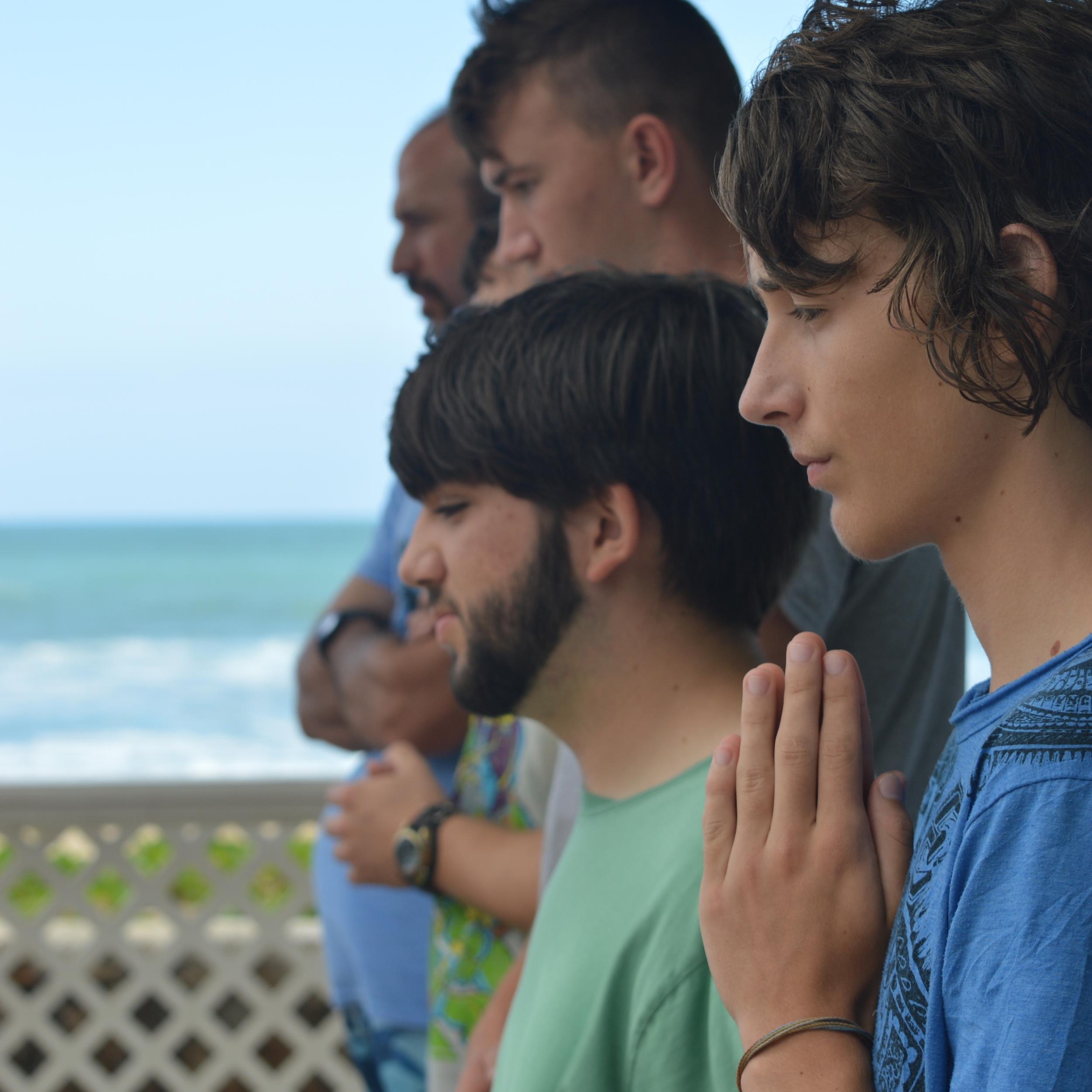Catholic Surfing Ministries - Campers praying