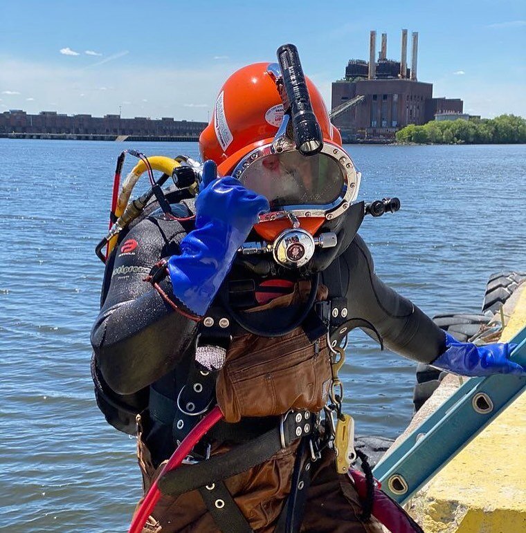 @narceddiving working hard on a commercial project in Philadelphia #newjersey #philly #narceddiving #commercialdiver #workboat