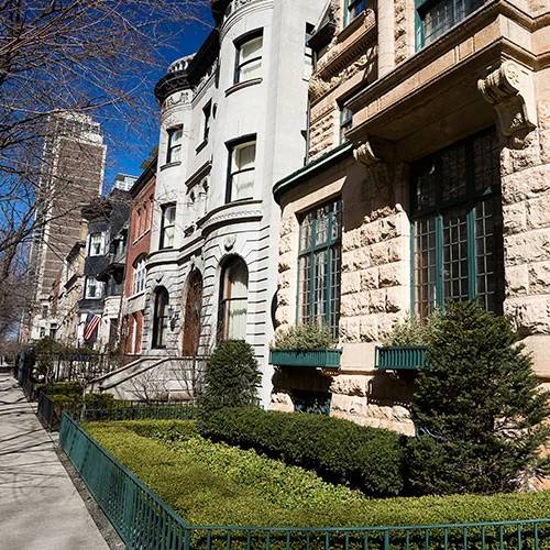 multi-cleaning-maids-rental-service.jpg