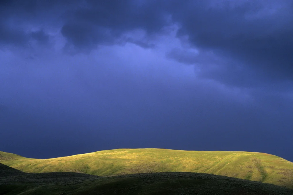 110_50134SunsetLightRidgeGrayClouds - Tom Murphy.jpg