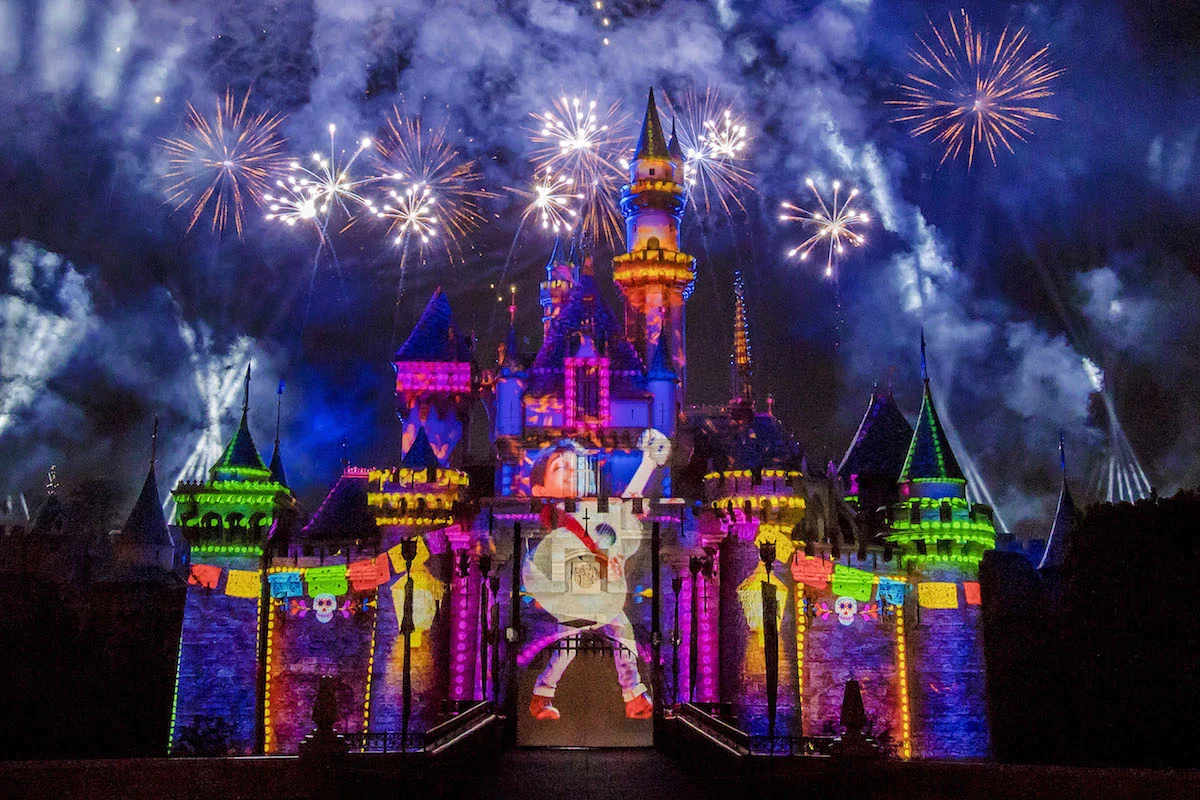Together-Forever-–-A-Pixar-Nighttime-Spectacular-3_2018_DL.0543-copy.jpg