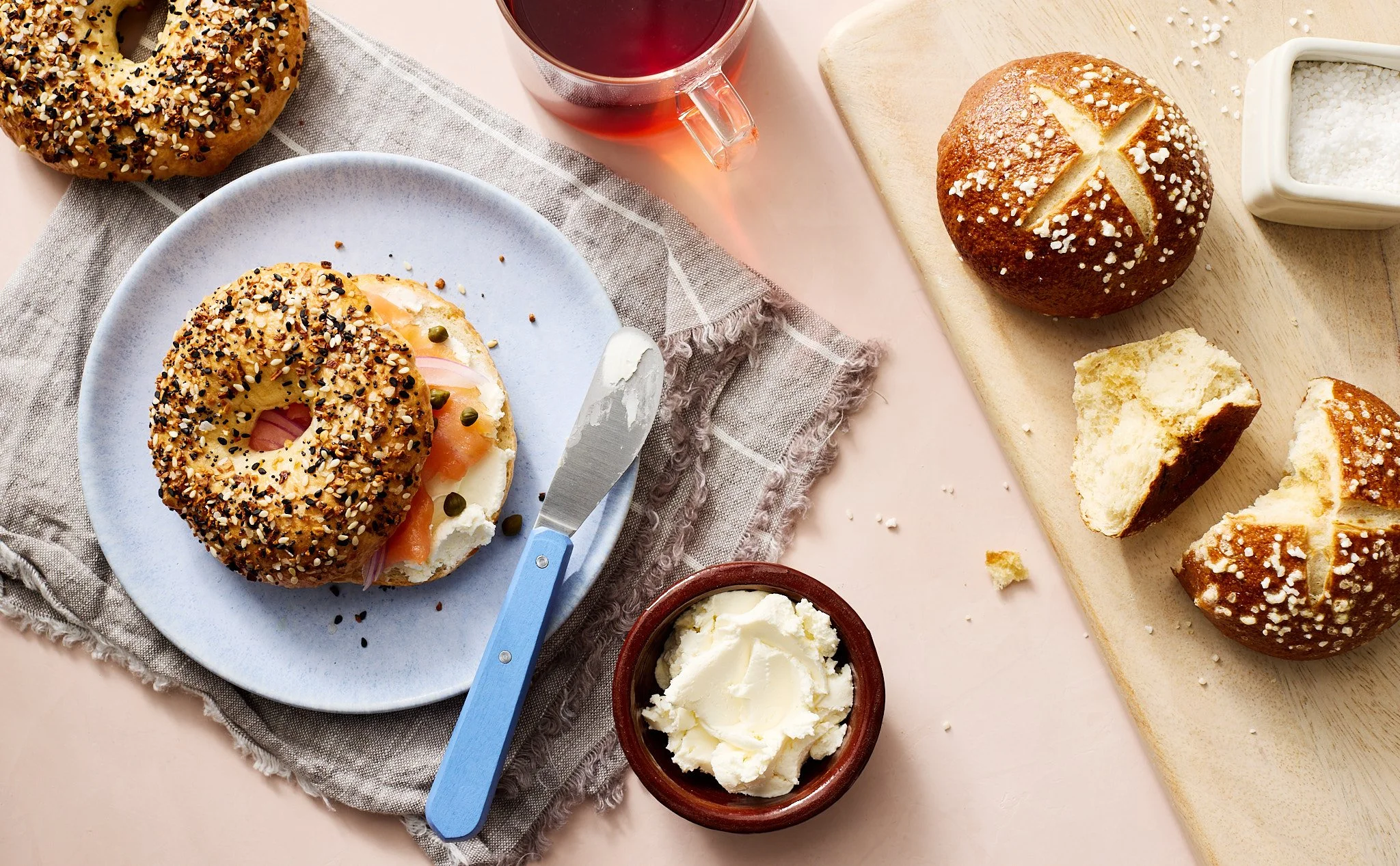 SmallBatchBreadsBreads_EverythingBagel_PretzelBun_V1_1271414.jpg