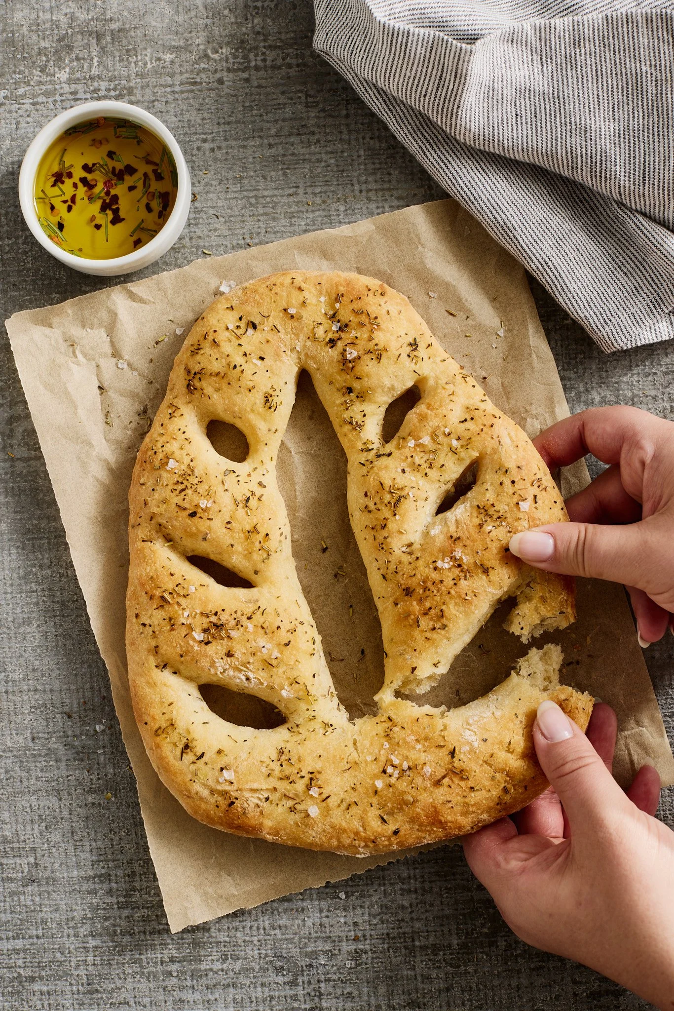 SmallBatchBreads_LeafFougasse_V2_17741433.jpg