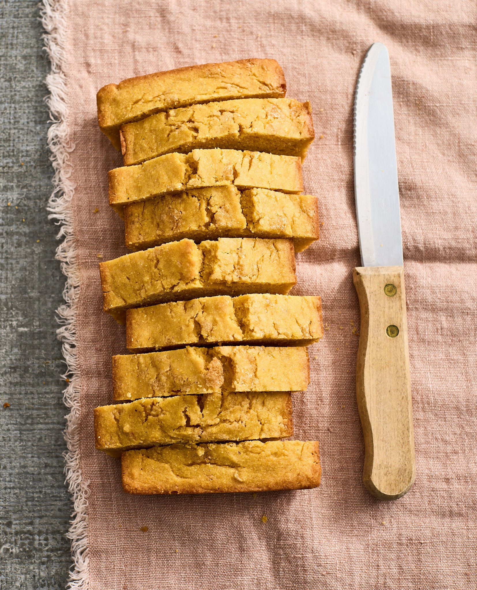 SmallBatchBreads_LoafPanCornbread_24961435.jpg