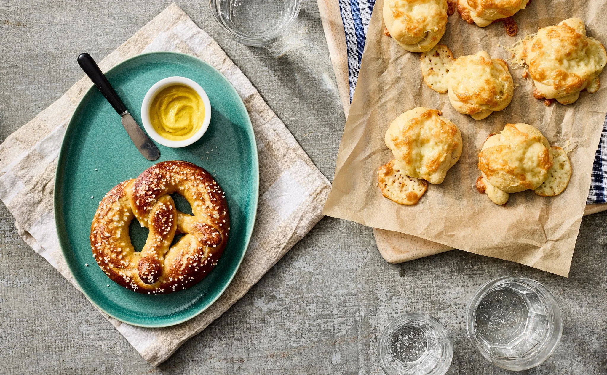 SmallBatchBreads_LargePretzel_27031434.jpg