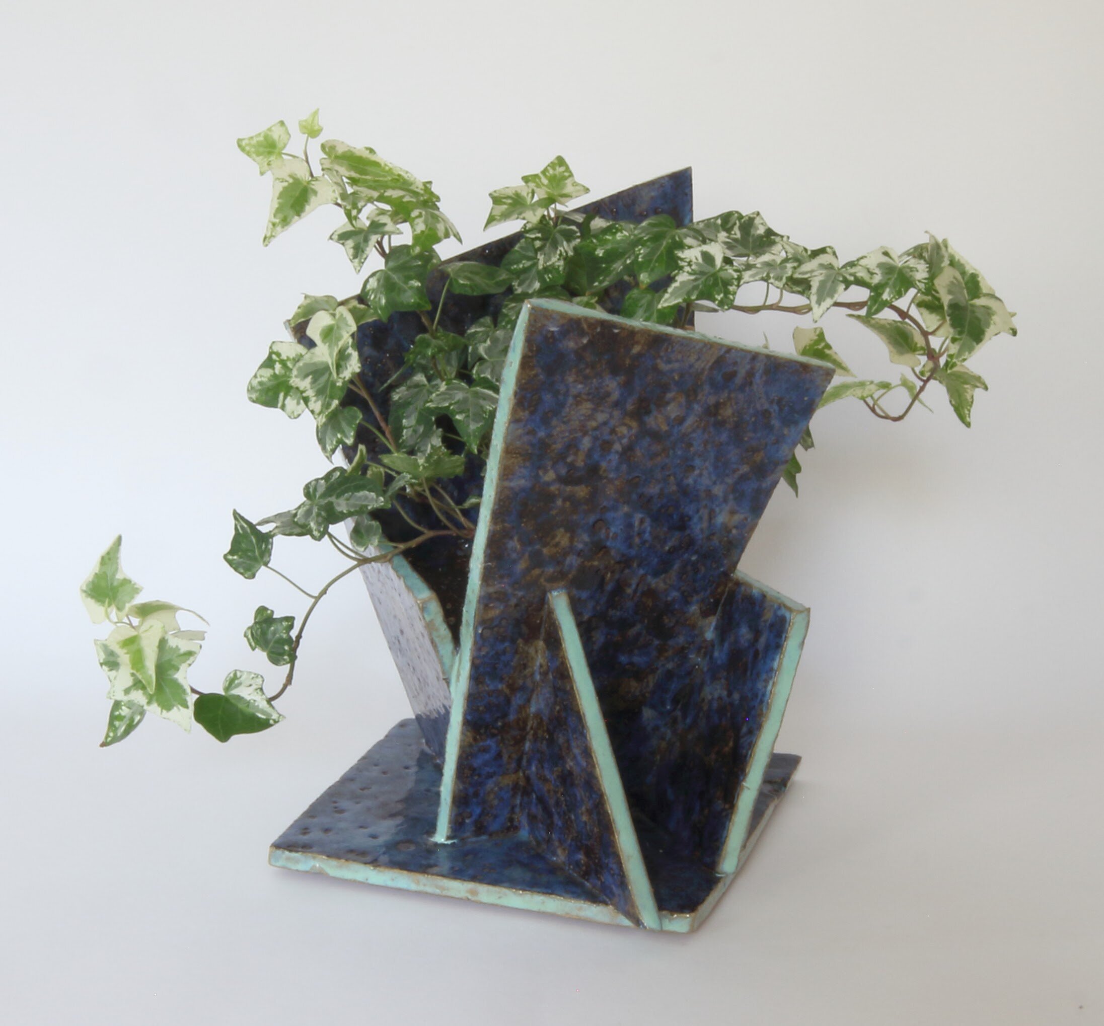 square bue ivy0000015.jpg
