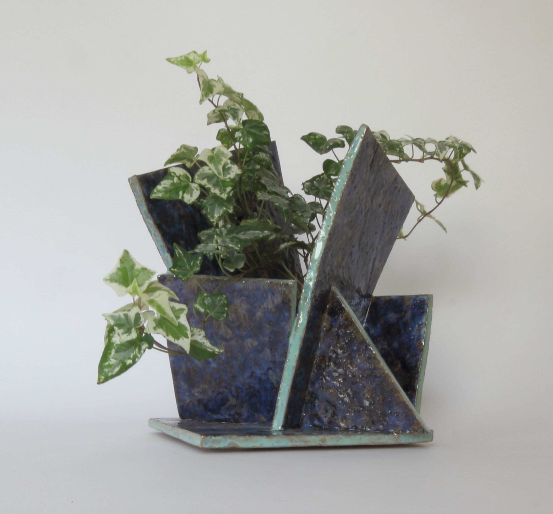 square bue ivy0000022.jpg