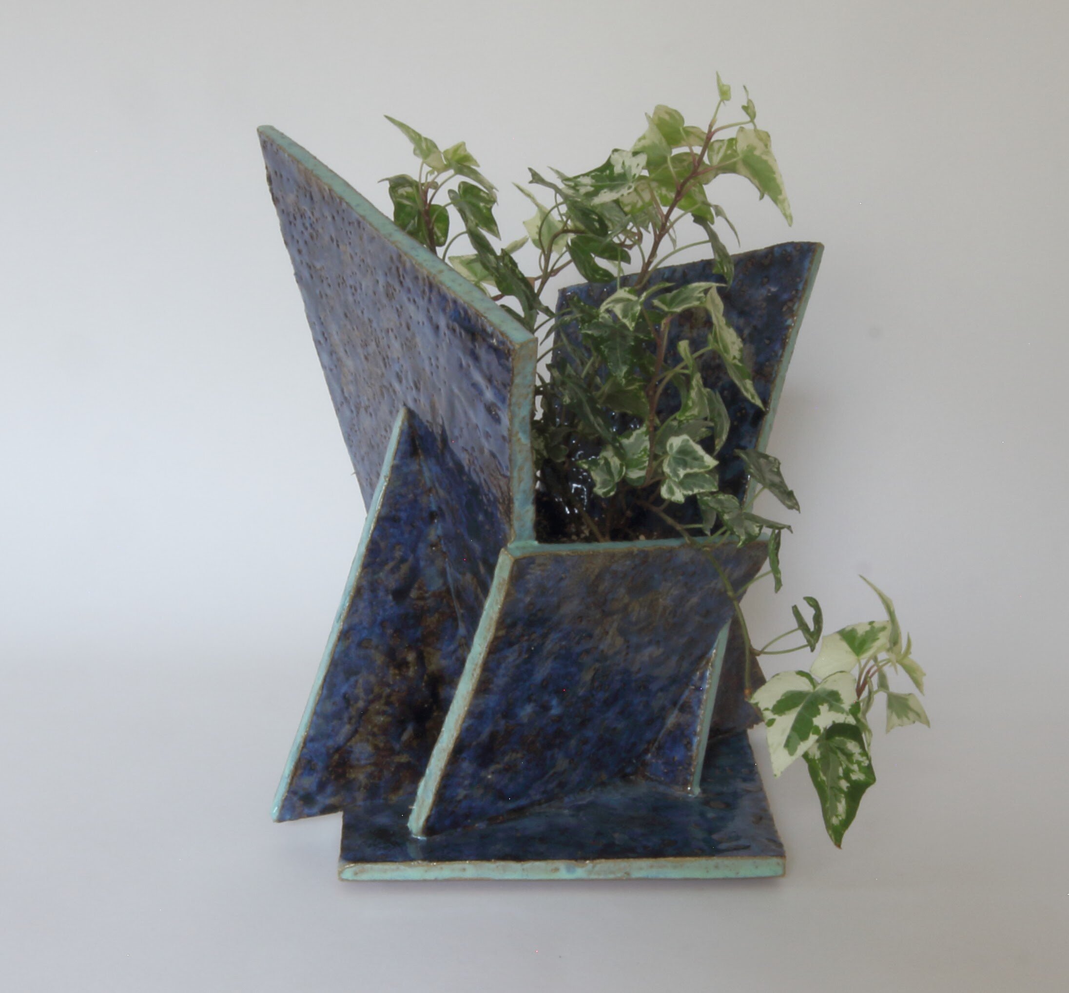 square bue ivy0000029.jpg