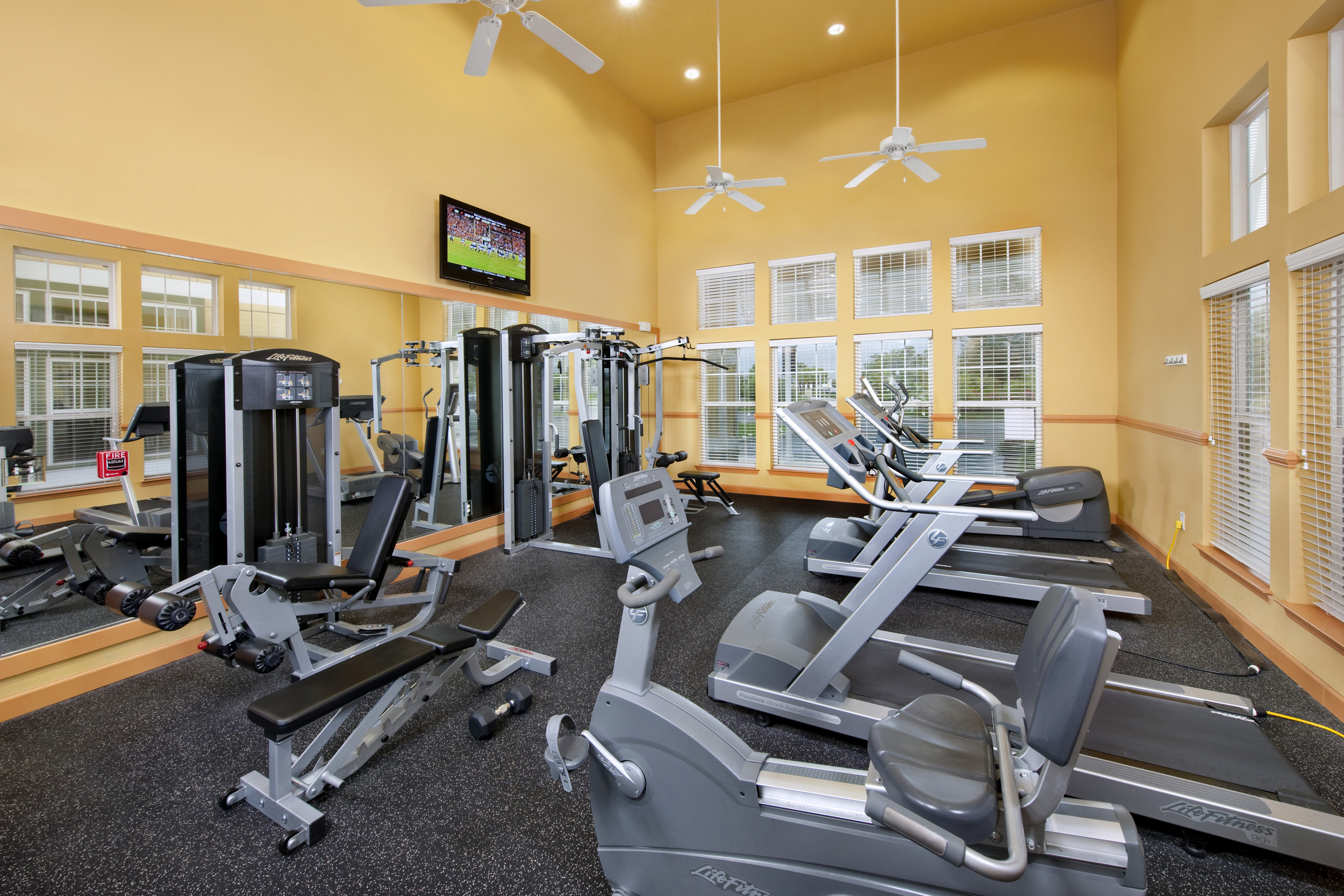 Fitness Center 02.jpg