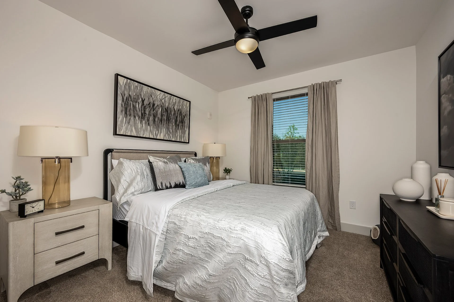 Lyria-2BD-6649-Web.jpg