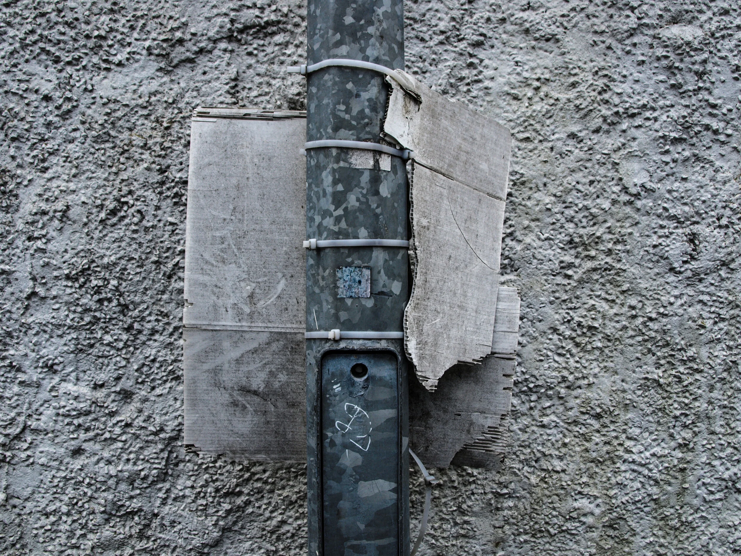 Lamppost, Cardboard