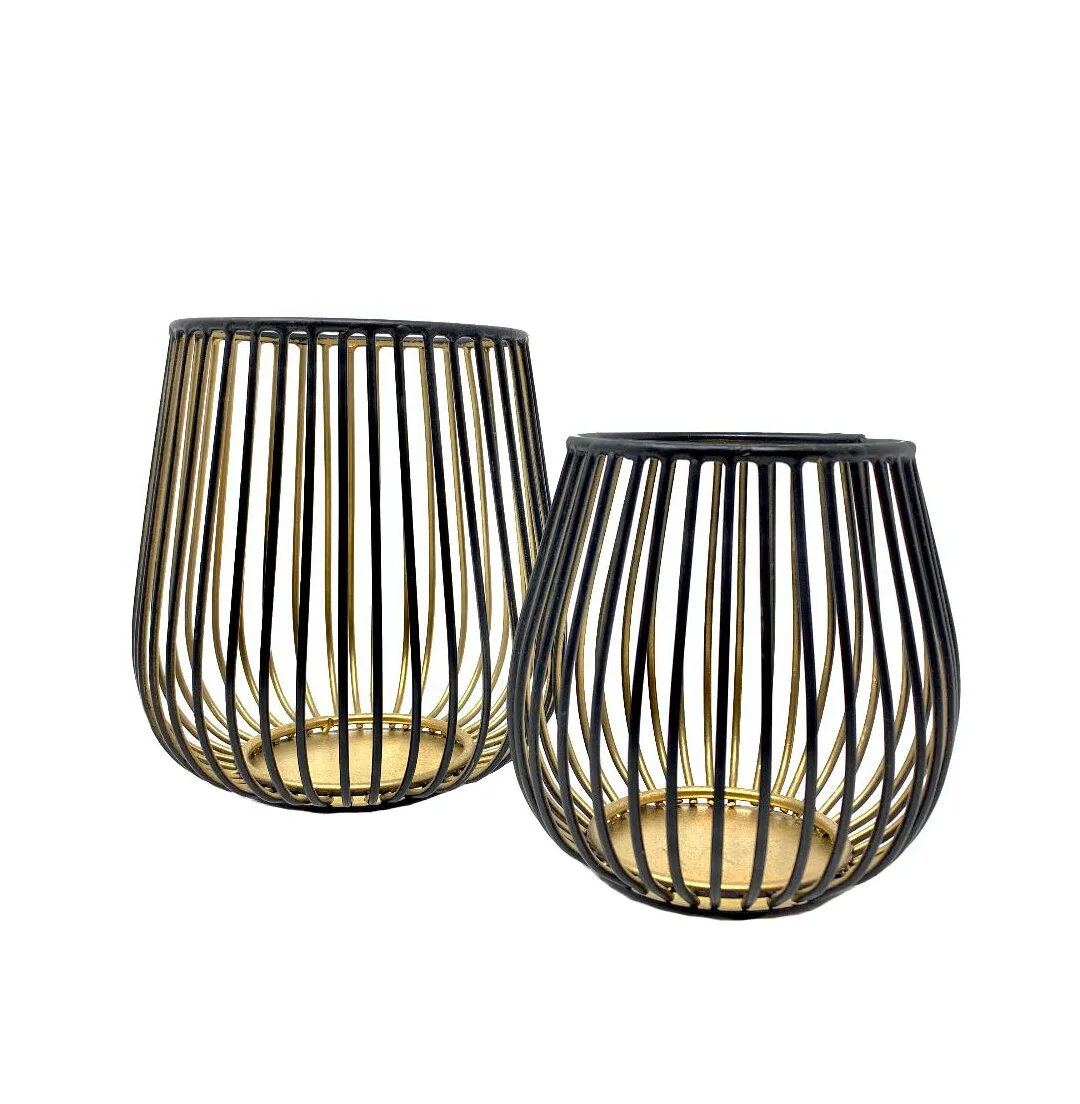 WIRE LANTERN 4.jpg