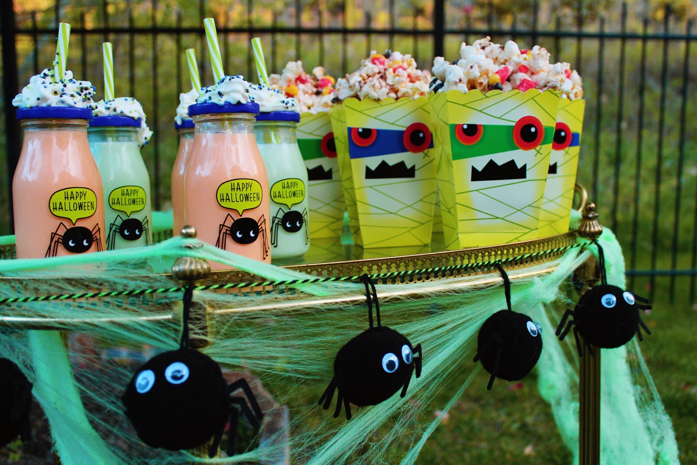 Halloween Movie Snacks Popcorn Drinks Design Organize Party.jpg