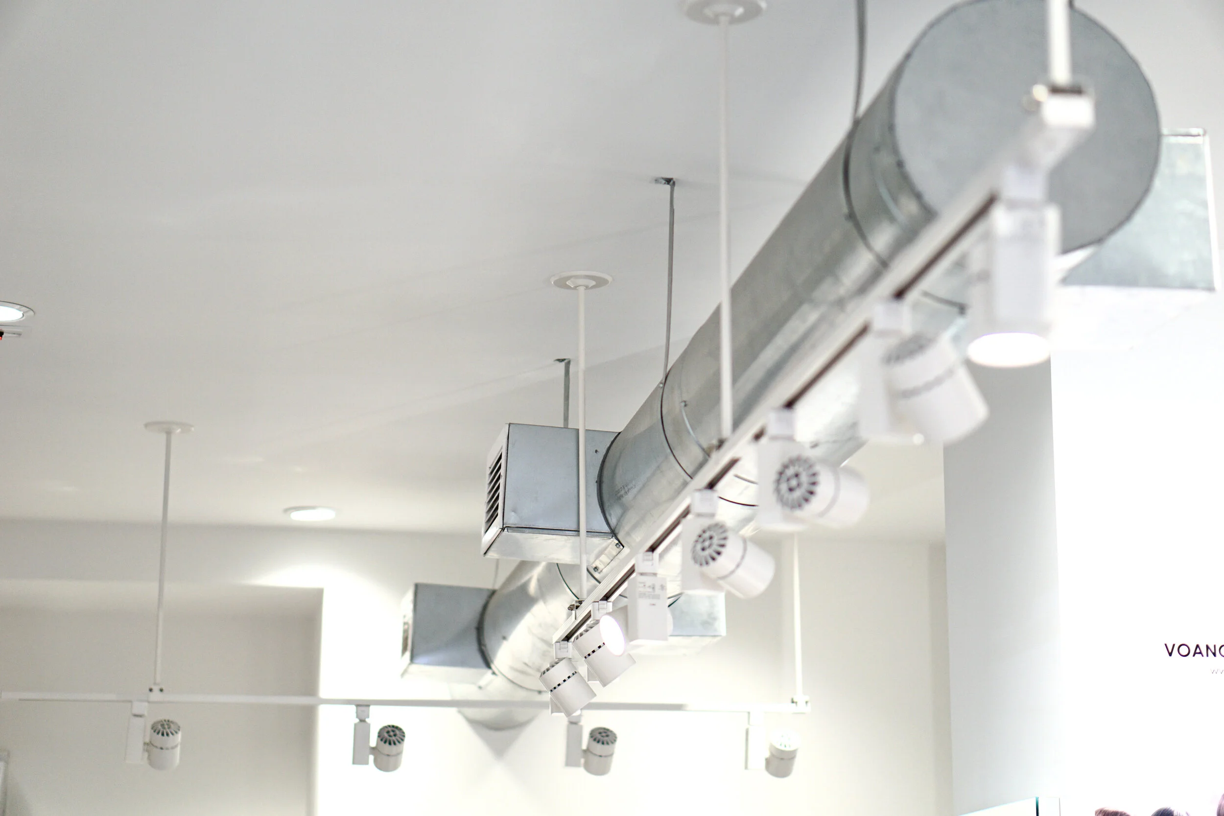 Powerful Exhaust System. 2000 CFM