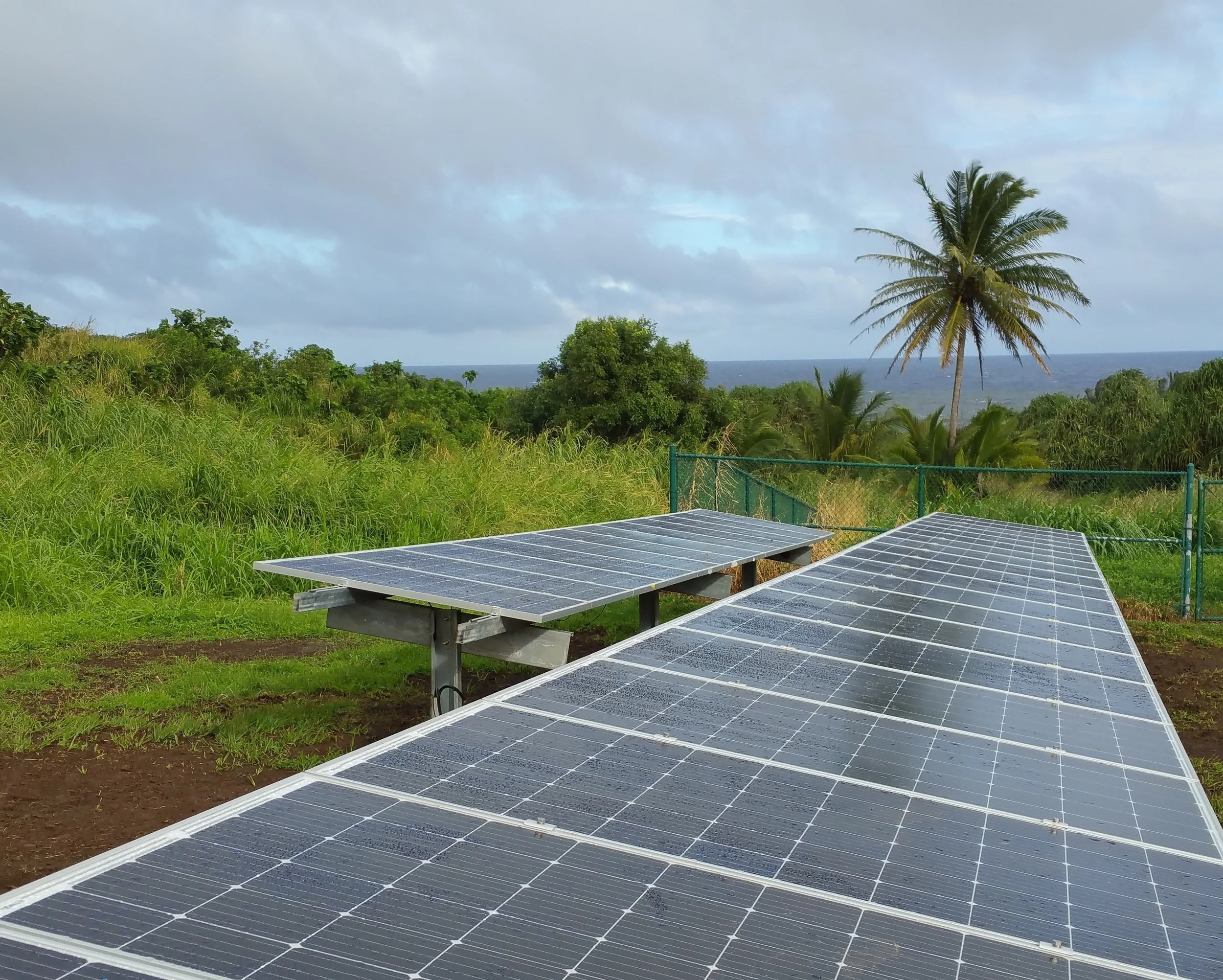 OFF-GRID : Power Up No Strings Attached