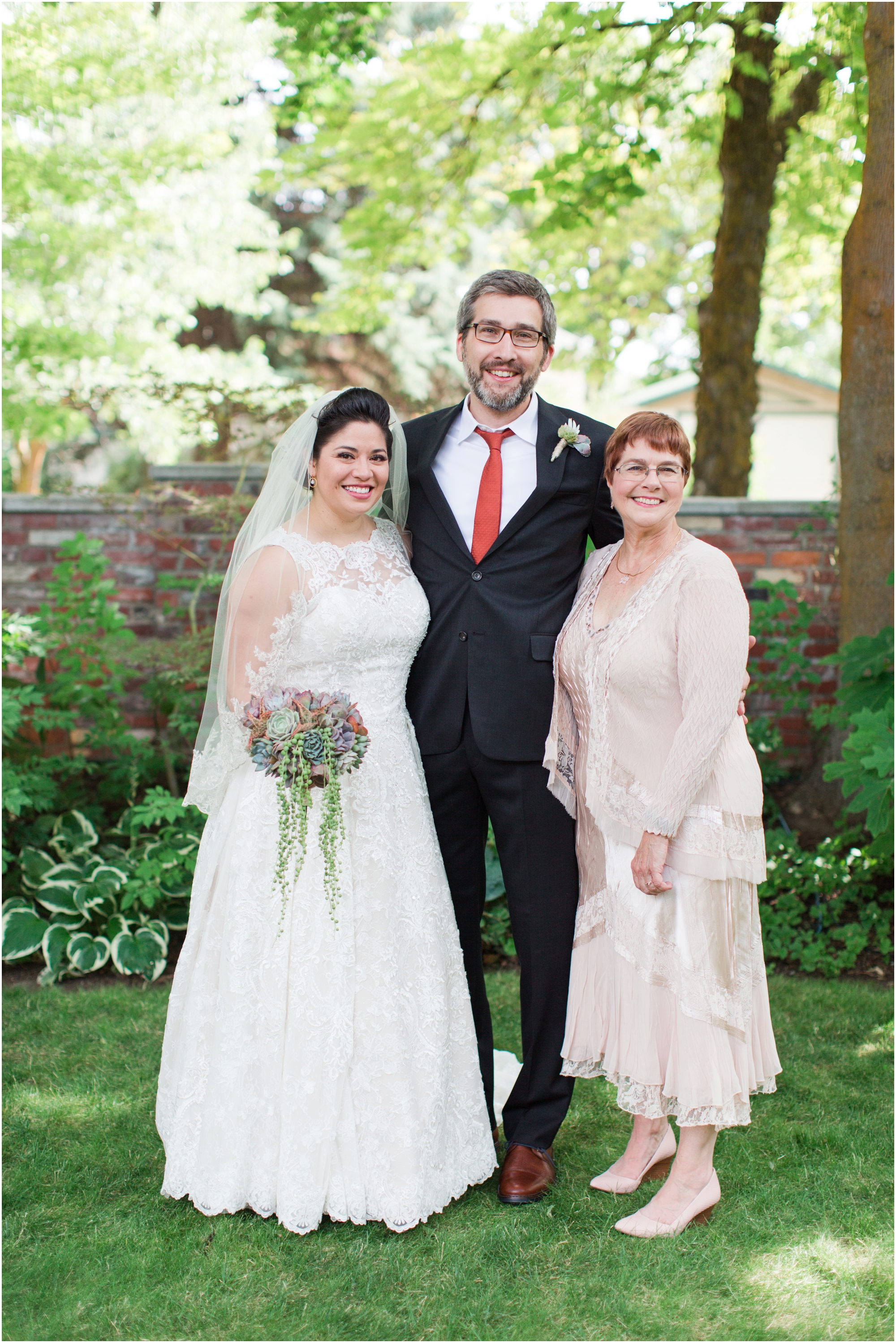 Garden wedding in Ellensburg, WA. Photos by Briana Calderon Photography based in the greater Seattle-Tacoma Area._1329.jpg