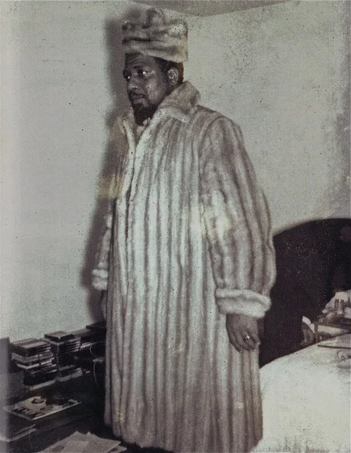 Thelonious Monk Finds Out He’s Famous This is from the opening scene of “Thelonious Monk: Straight, No Chaser”, the 1988 documentary film about the mercurial and legendary jazz pianist/composer Thelonious Sphere Monk. The term gets thrown around too often anymore but Thelonious Monk truly was a genius, in the “f’real, f’real” sense of the word, when it came to music. And genius, in its rawest form, is oftentimes a companion of some level of madness. A madness that usually makes doing any of the normal things in life most humans do as second nature nearly impossible, if not altogether unfathomable. Ain’t Dat A Bitch?