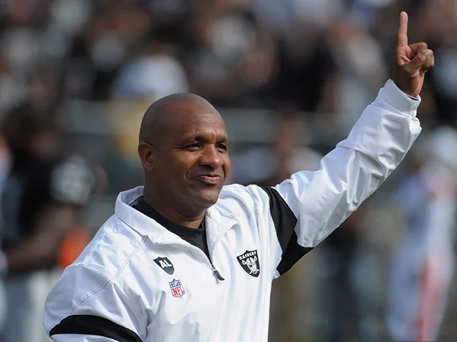 Hue was top dawg in Oakland for a hot sec when Al died.