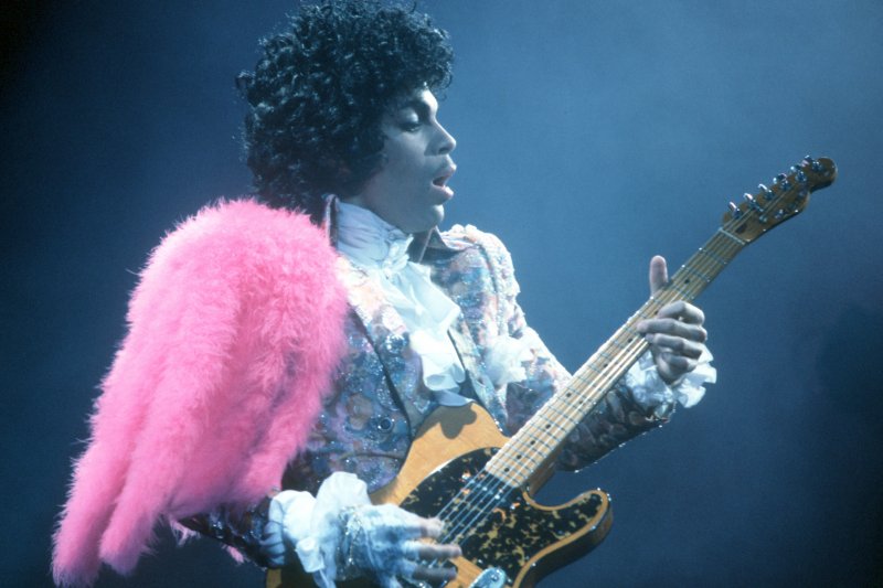 King Prince: 21 Regal Live Blasts of Royal Purple Bad Ass