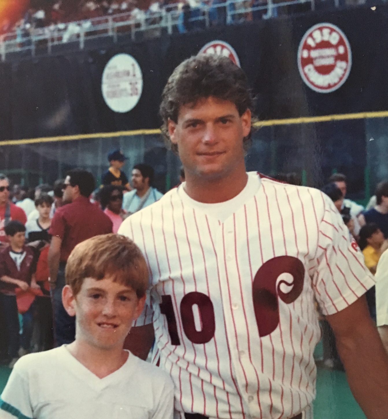 Fellow DAWG '94 alumni/WudderWorld citizen Mike Driscoll, with Dutch Daulton on the field of The Vet, Camera Night '87.