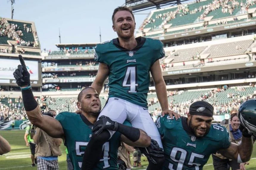 Philadelphia-Eagles-getting-kick-out-of-rookie-Jake-Elliott.jpg