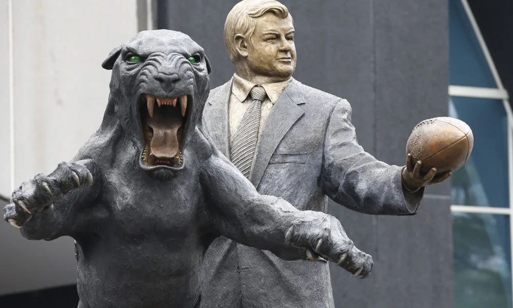 jerry richardson statue.jpg
