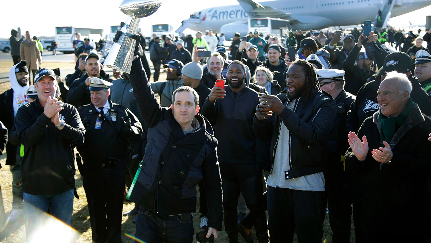 ap-eagles-howie-roseman.jpg