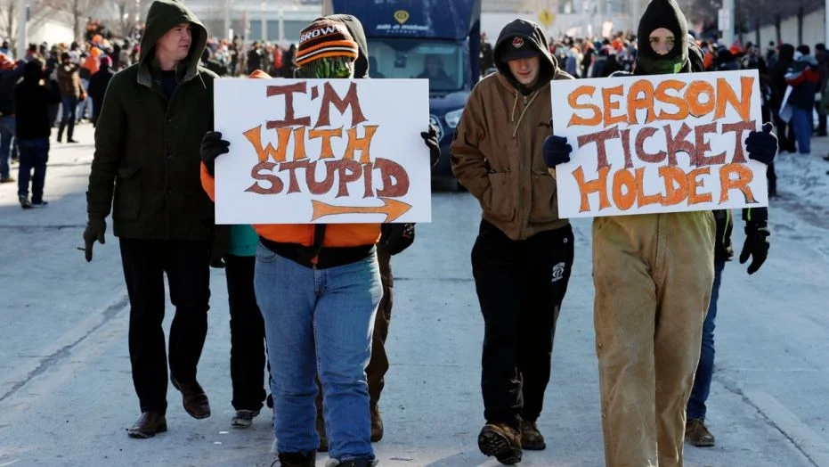 cleveland fans.jpg