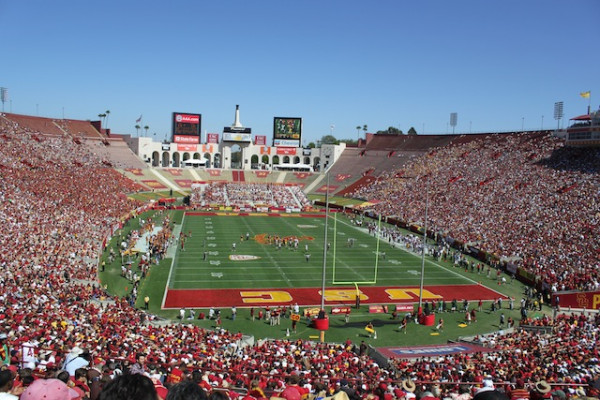 USC-Los-Angeles-Memorial-Coliseum-Day-e1439560429199.jpg