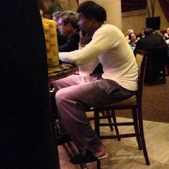 andrew-bynum-steakhouse.jpg