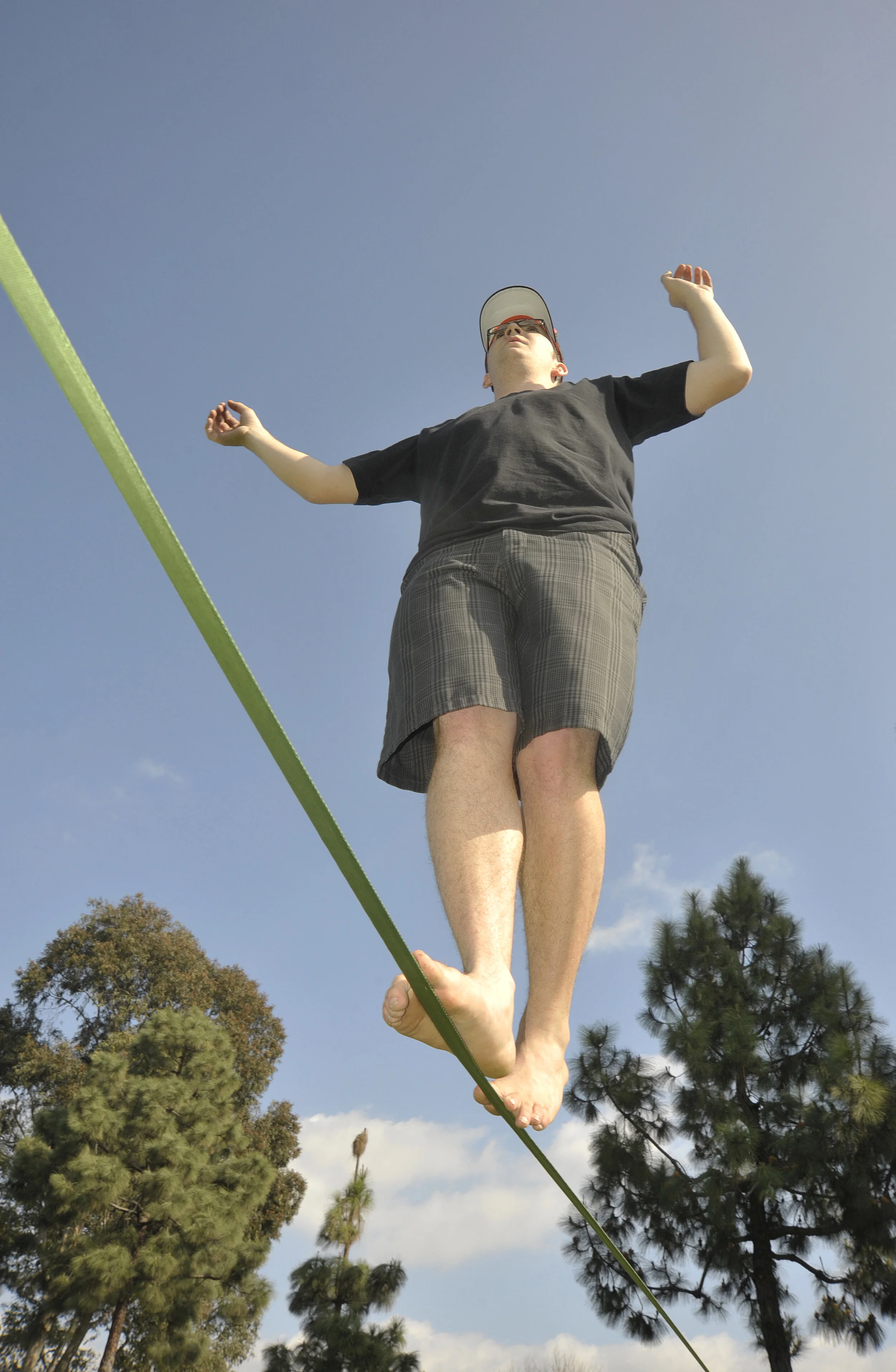 01.fv.0220.slackline.ja.JPG