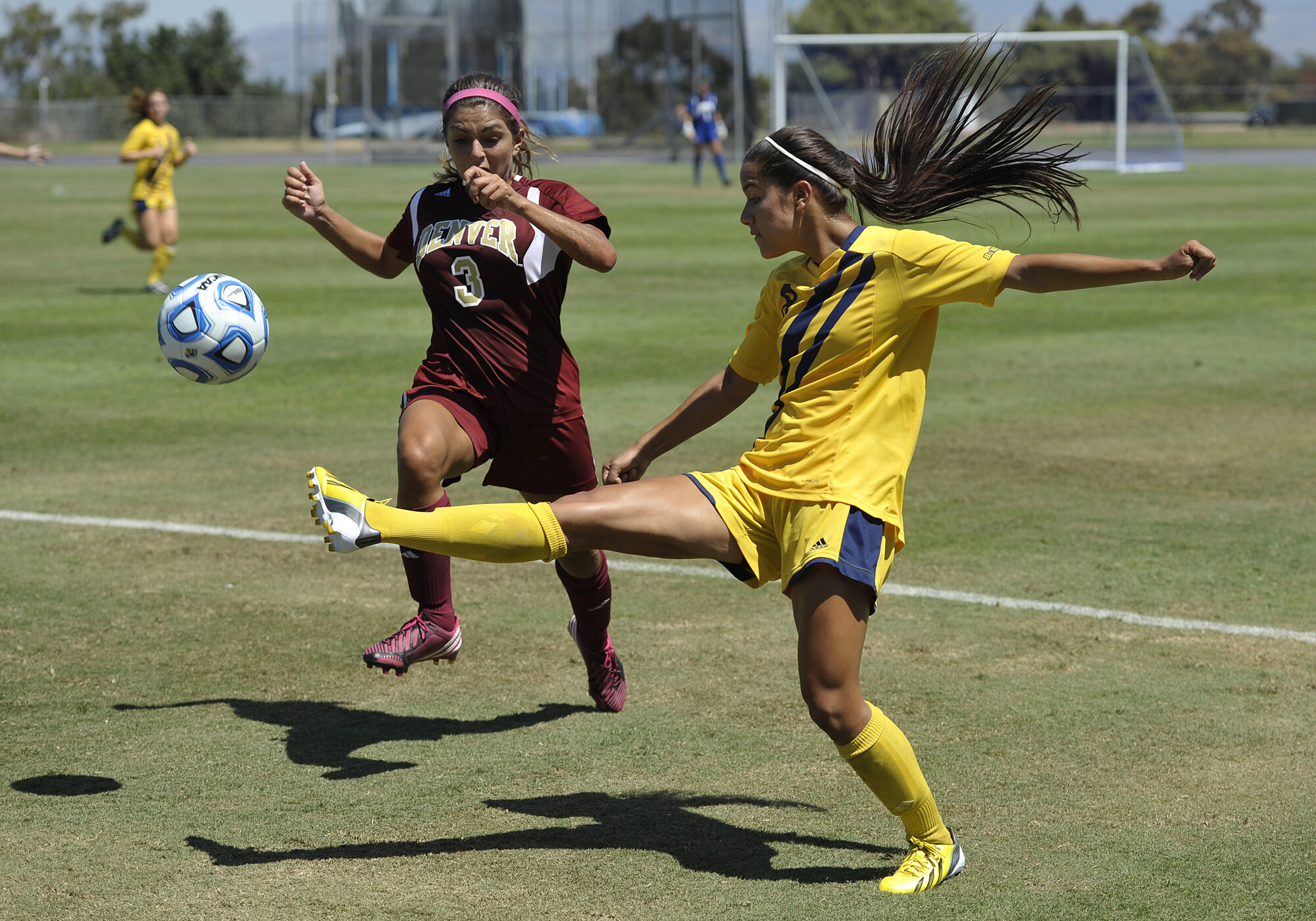 01.I.0902.spt.uciwomansoccer.ja.JPG
