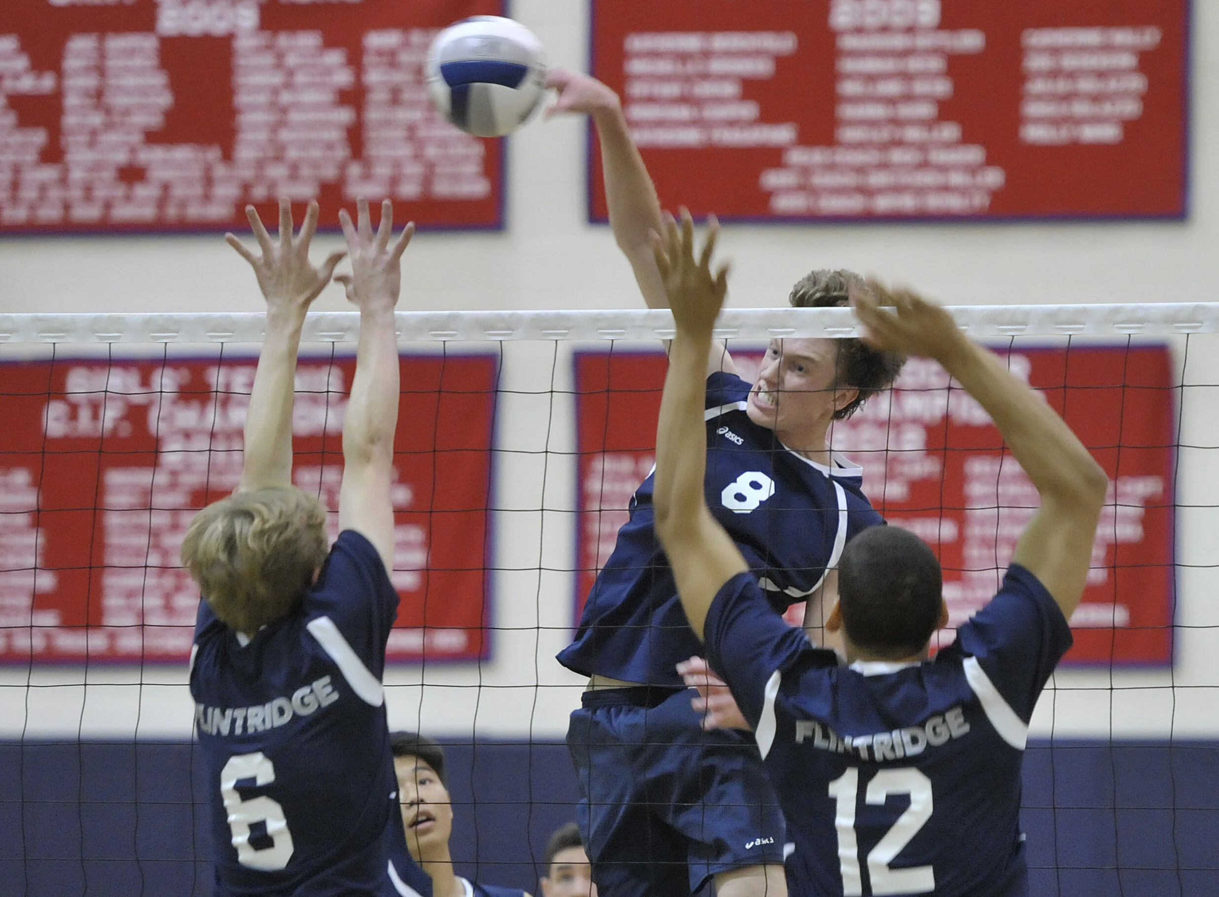 01.varsity.boysvolley.np.0520.ja.JPG