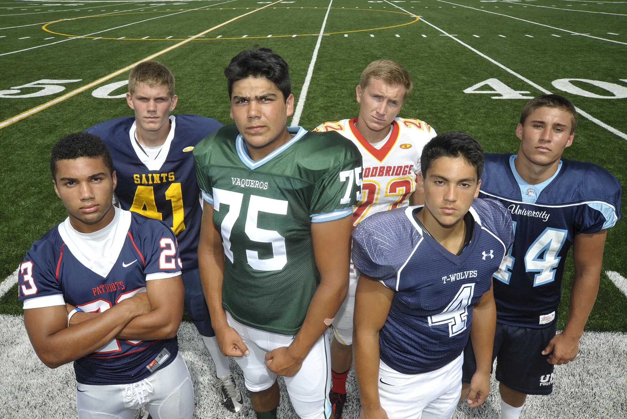 01.I.0905.spt.irvinefootballcover.ja.JPG