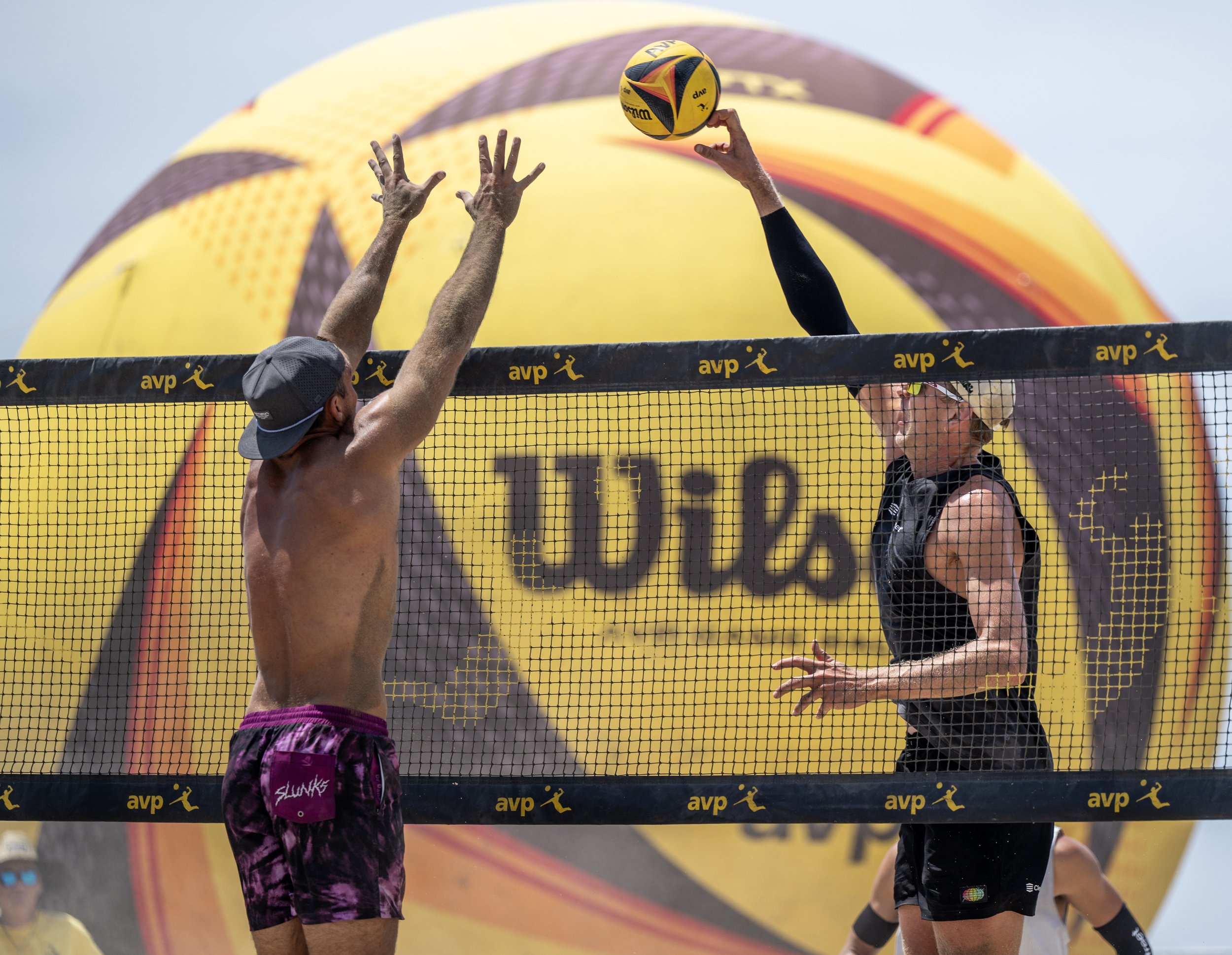 LDN-L-AVP-HBOPEN-0516-JA-01.JPG