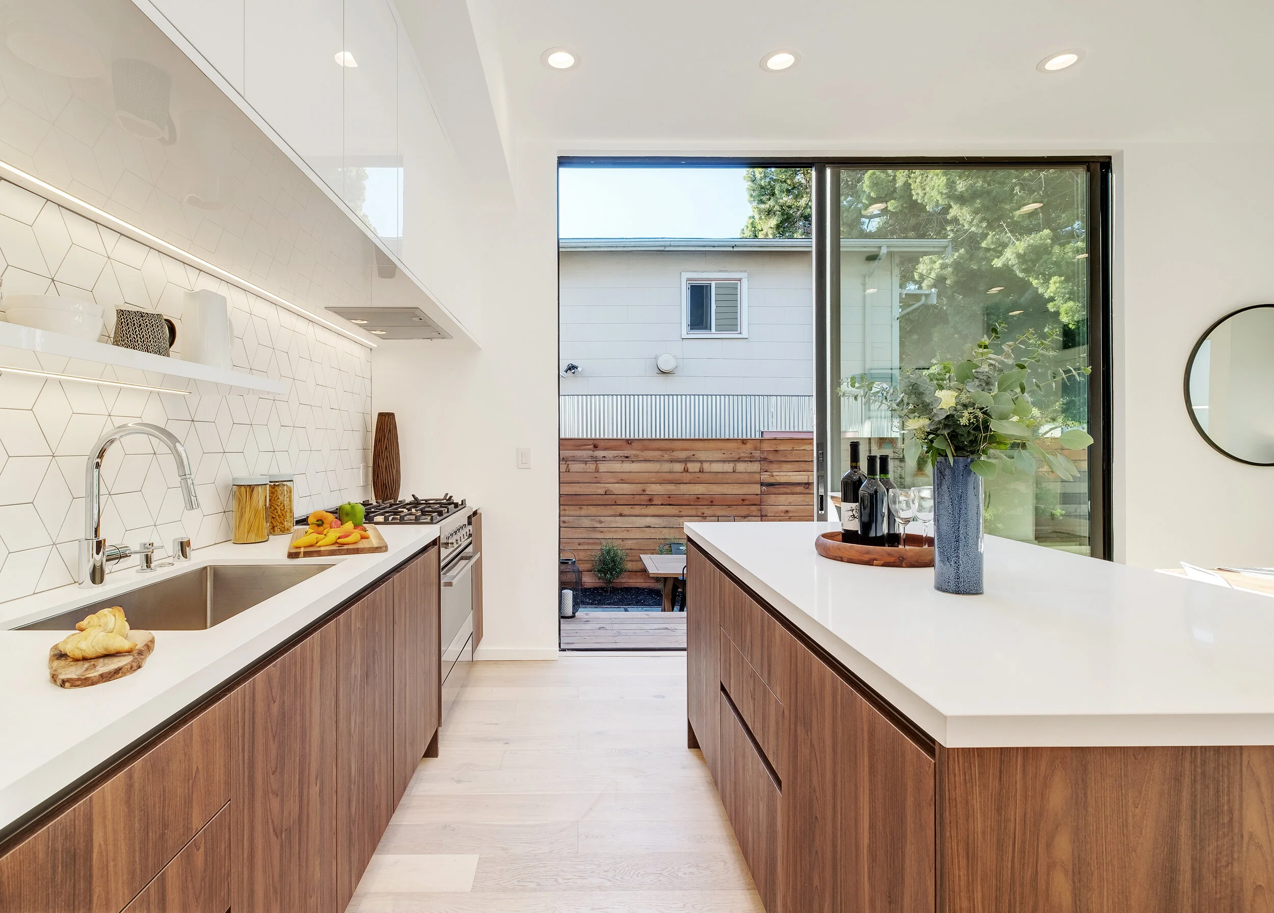1061 21st St - (10).jpg