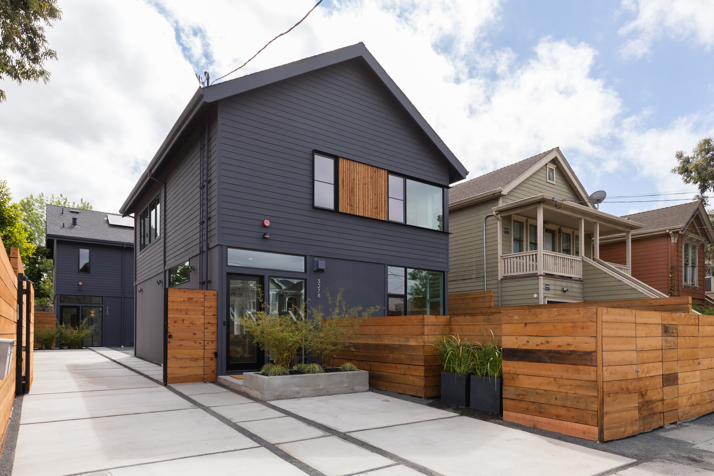 3278 Helen St 06.jpg