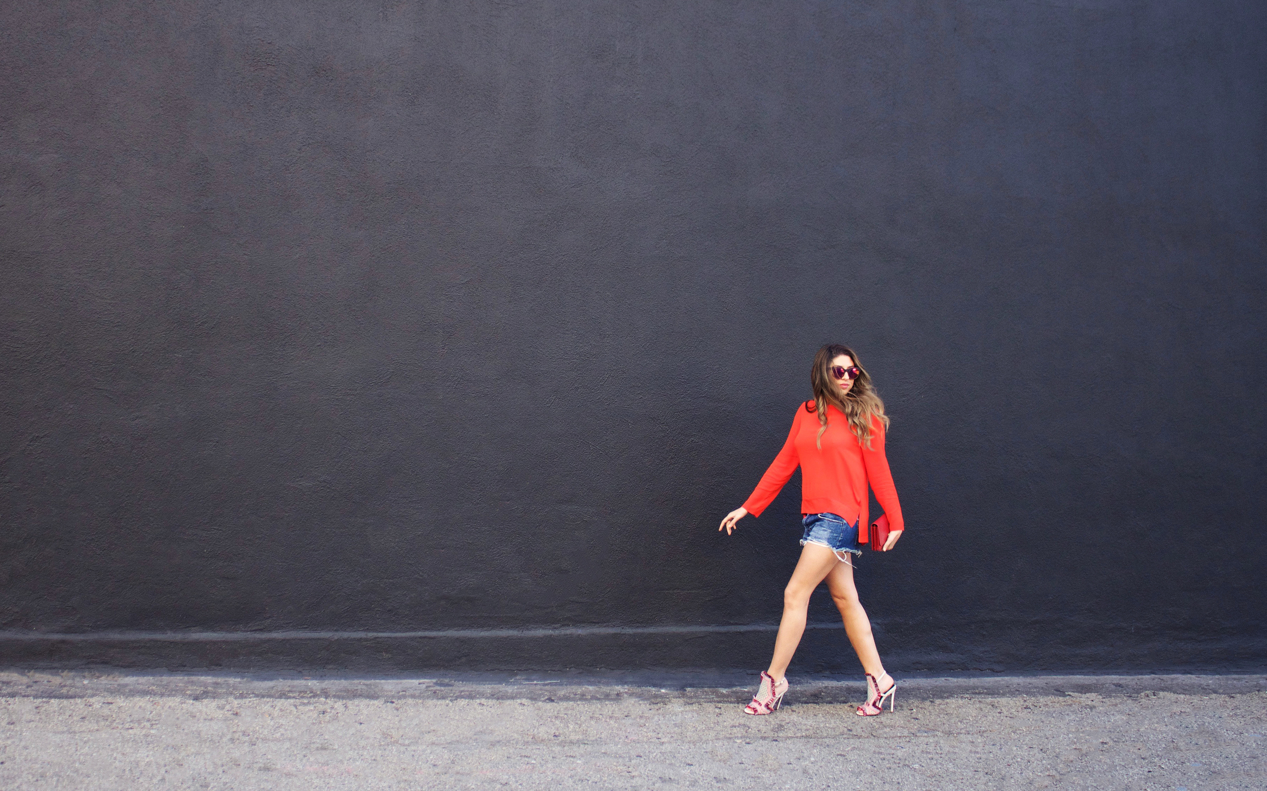 mel-ronnie-shades-of-red-2.jpg